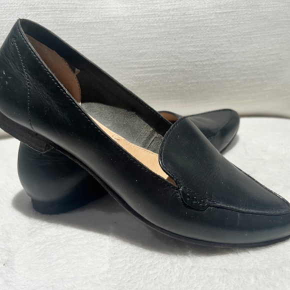 Frye Leather Slip On Black - Picture 3 of 7